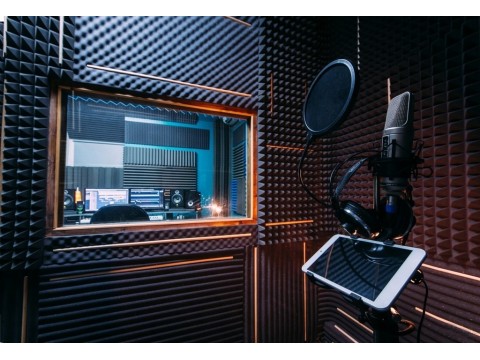 Jak vybrat akustickou pěnu?